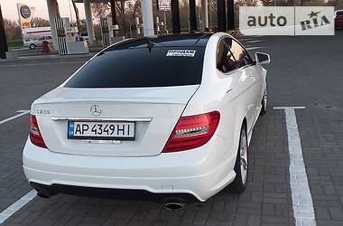 Купе Mercedes-Benz C-Class 2012 в 