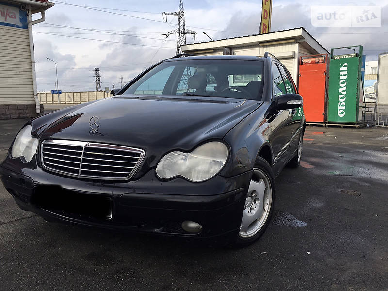Універсал Mercedes-Benz C-Class 2002 в Києві