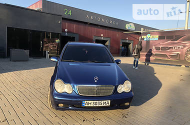 Седан Mercedes-Benz C-Class 2000 в Краматорске