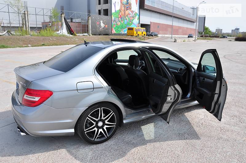 Седан Mercedes-Benz C-Class 2013 в Киеве