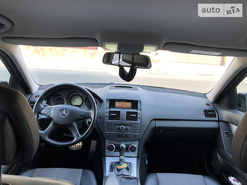 Седан Mercedes-Benz C-Class 2011 в Луцке