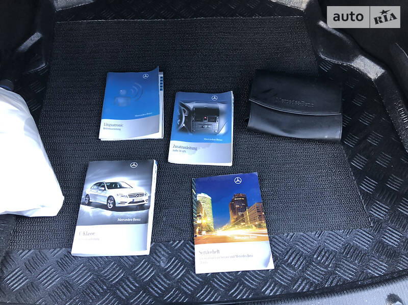 Седан Mercedes-Benz C-Class 2011 в Луцке
