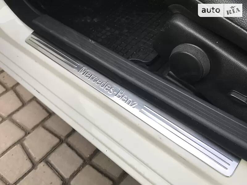Універсал Mercedes-Benz C-Class 2010 в Чернівцях
