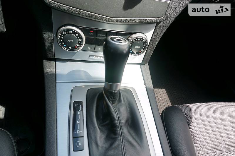 Універсал Mercedes-Benz C-Class 2010 в Черкасах
