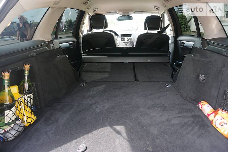 Універсал Mercedes-Benz C-Class 2010 в Черкасах