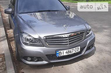 Універсал Mercedes-Benz C-Class 2014 в 