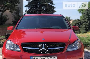 Седан Mercedes-Benz C-Class 2014 в Житомире