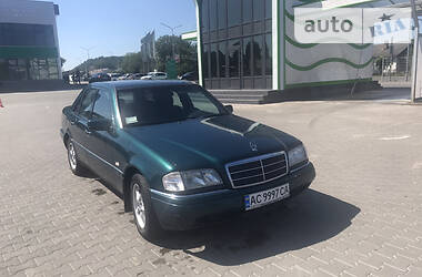 Седан Mercedes-Benz C-Class 1996 в Нововолынске