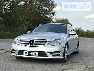 Седан Mercedes-Benz C-Class 2011 в Ровно