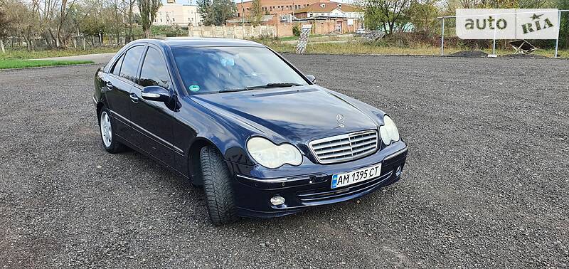 Седан Mercedes-Benz C-Class 2004 в Бердичеве