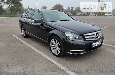 Универсал Mercedes-Benz C-Class 2013 в Житомире