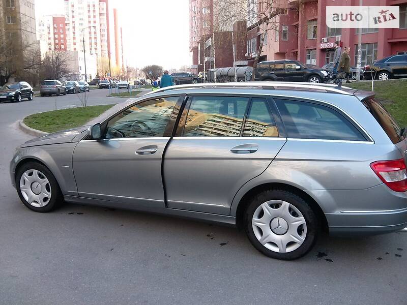 Універсал Mercedes-Benz C-Class 2008 в Києві