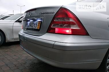 Седан Mercedes-Benz C-Class 2003 в Сарнах