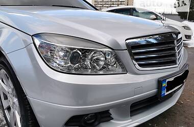 Седан Mercedes-Benz C-Class 2009 в Львове