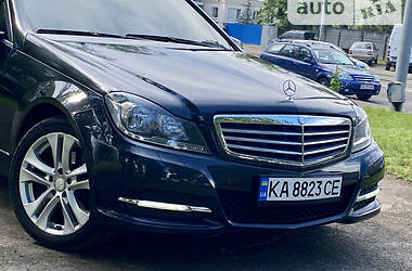 Седан Mercedes-Benz C-Class 2012 в Киеве