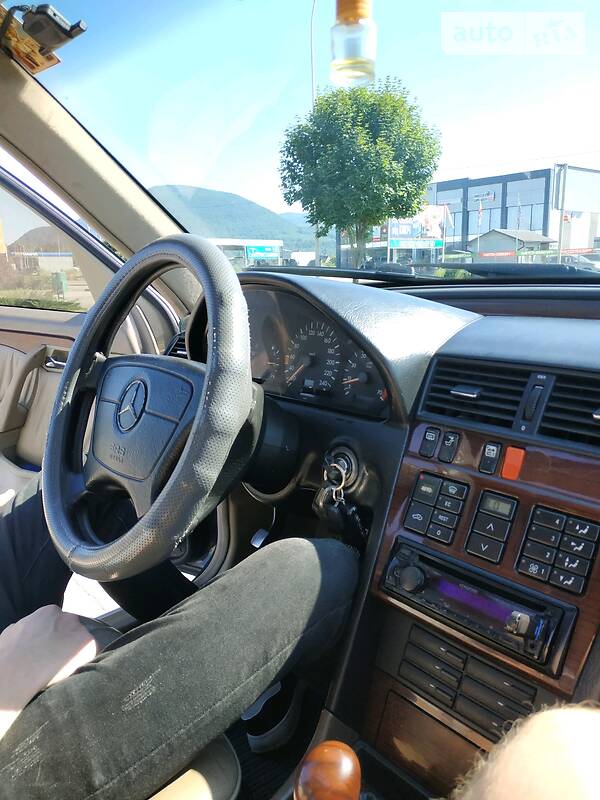 Седан Mercedes-Benz C-Class 1997 в Тячеве