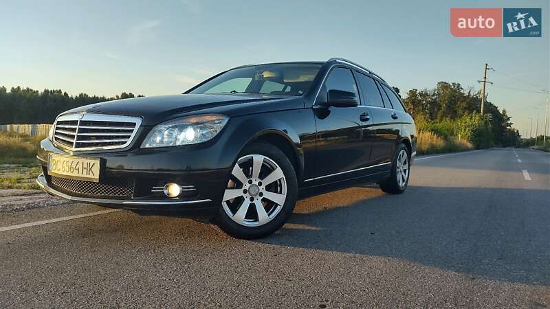 Универсал Mercedes-Benz C-Class 2010 в Львове