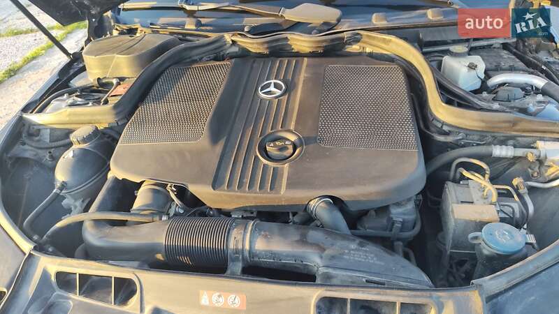 Универсал Mercedes-Benz C-Class 2010 в Львове
