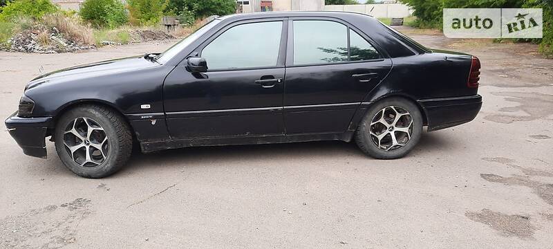 Седан Mercedes-Benz C-Class 1994 в Крыжополе