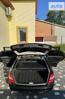 Универсал Mercedes-Benz C-Class 2010 в 
