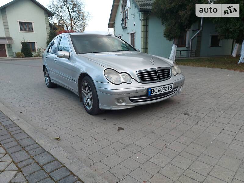 Седан Mercedes-Benz C-Class 2005 в Львові