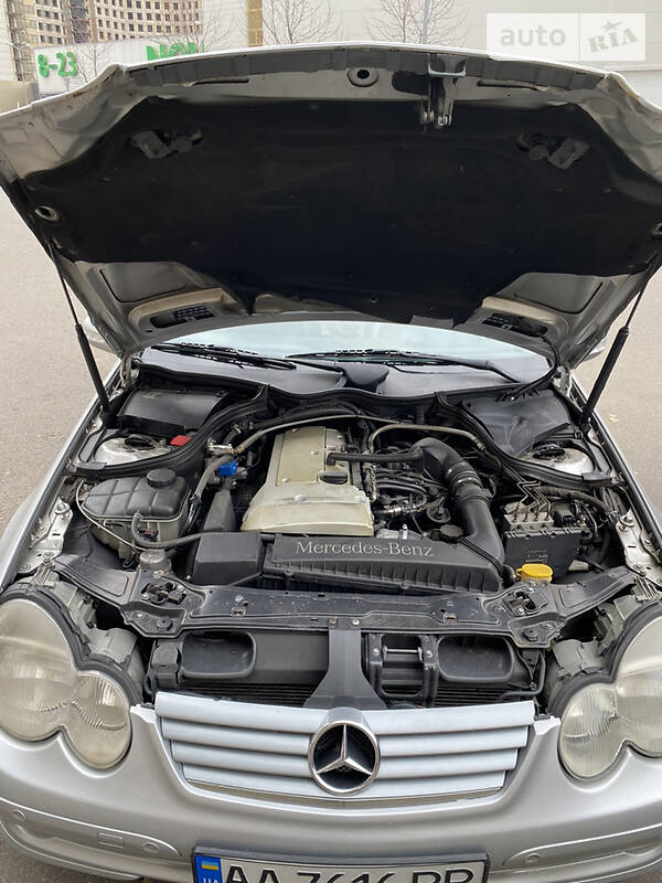 Купе Mercedes-Benz C-Class 2001 в Киеве