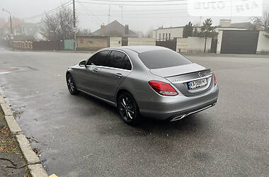 Седан Mercedes-Benz C-Class 2015 в Києві