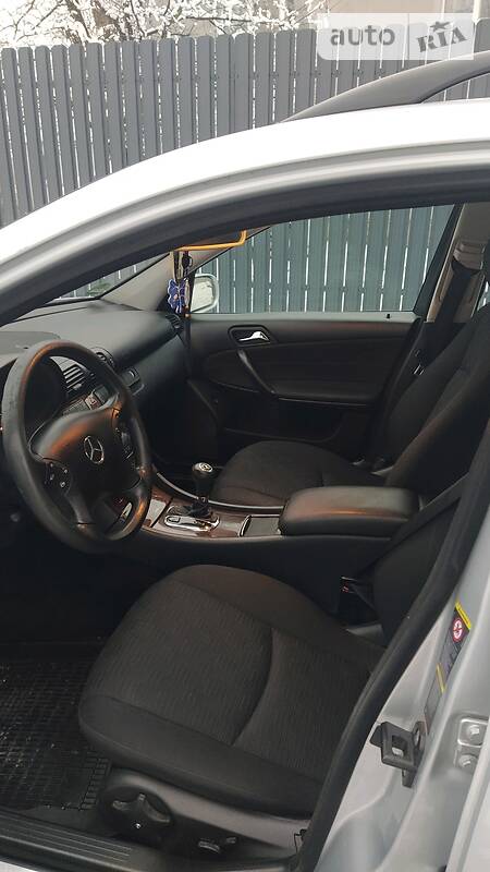 Універсал Mercedes-Benz C-Class 2006 в Ганичах