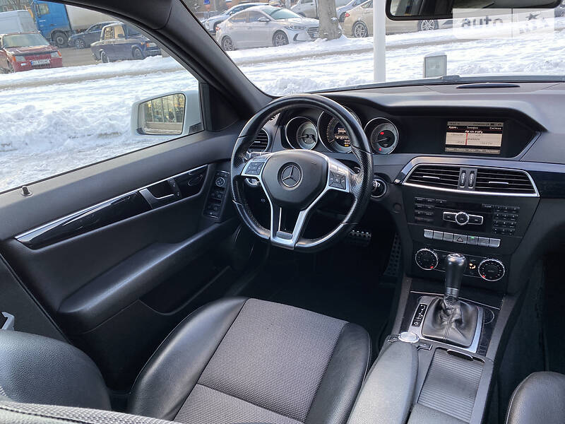 Седан Mercedes-Benz C-Class 2013 в Киеве