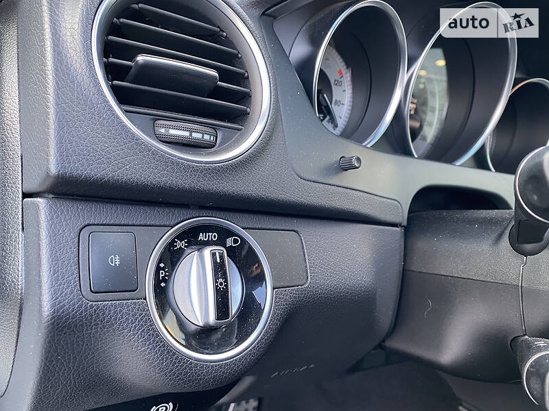 Седан Mercedes-Benz C-Class 2013 в Киеве