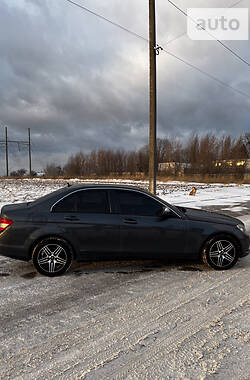 Седан Mercedes-Benz C-Class 2008 в Ровно