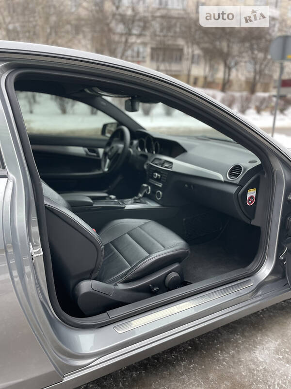 Купе Mercedes-Benz C-Class 2011 в Тернополе