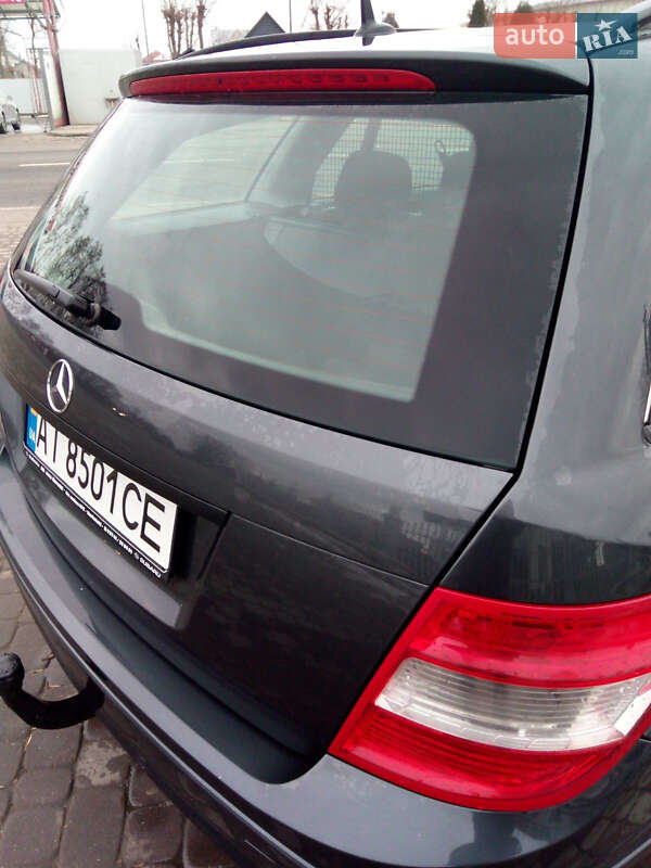 Універсал Mercedes-Benz C-Class 2010 в Снятині