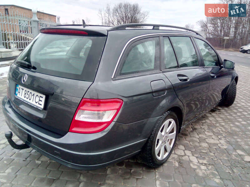 Універсал Mercedes-Benz C-Class 2010 в Снятині