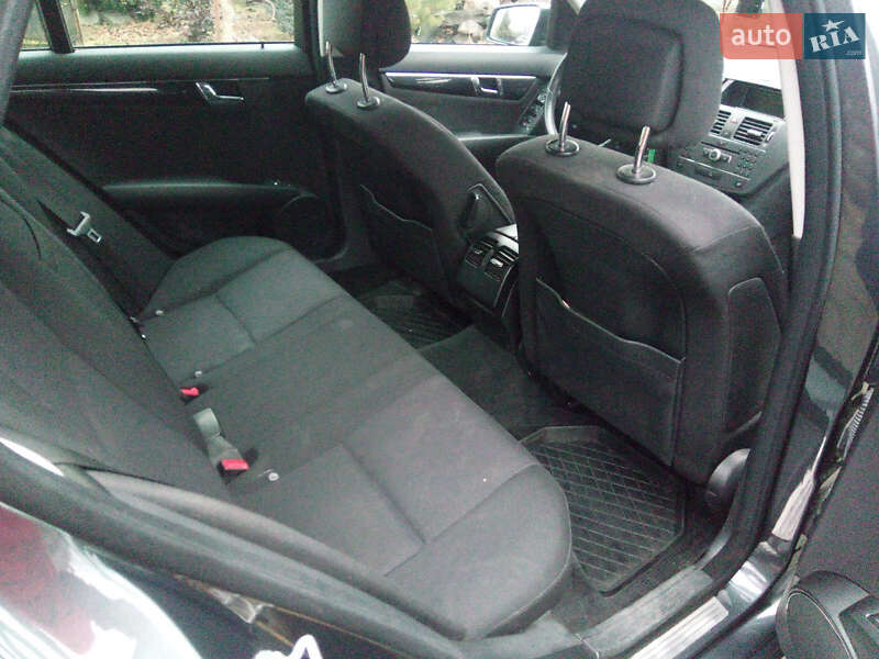 Універсал Mercedes-Benz C-Class 2010 в Снятині