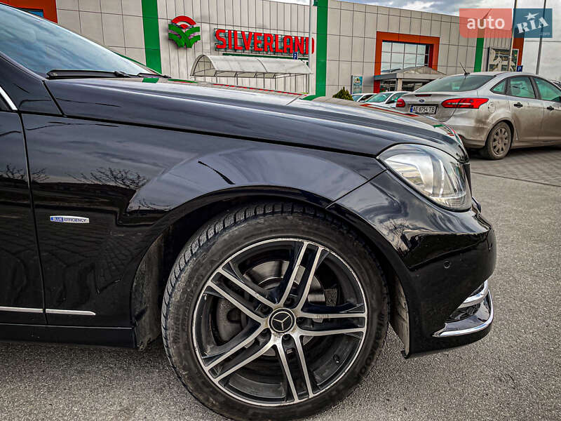 Купе Mercedes-Benz C-Class 2012 в Киеве