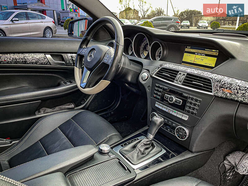 Купе Mercedes-Benz C-Class 2012 в Киеве