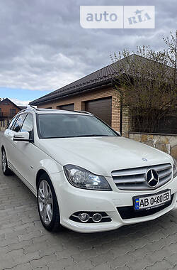 Универсал Mercedes-Benz C-Class 2011 в Виннице