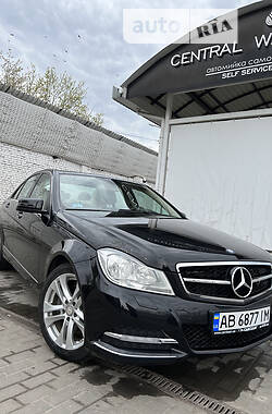 Седан Mercedes-Benz C-Class 2012 в Виннице