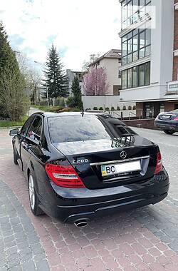 Седан Mercedes-Benz C-Class 2012 в Львові