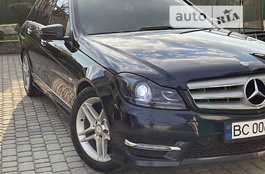 Универсал Mercedes-Benz C-Class 2011 в Львове