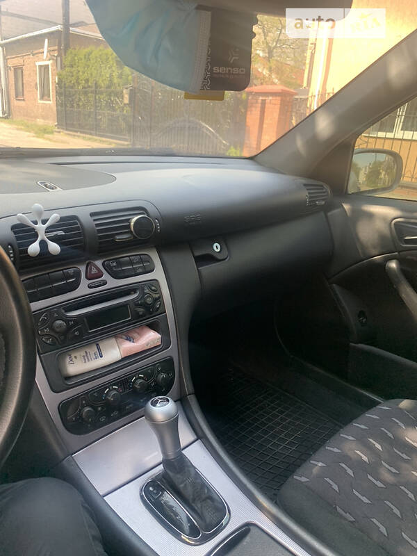 Купе Mercedes-Benz C-Class 2004 в Львові фото 7 Купе Mercedes-Benz C-Class 2004 в Львові