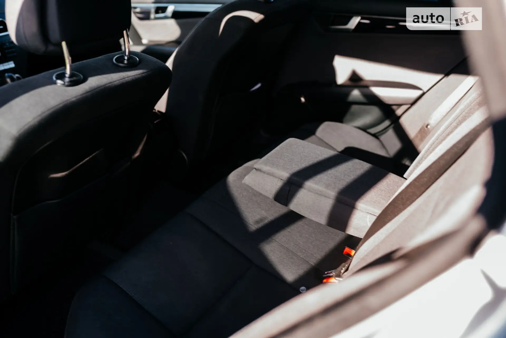 2011 Mercedes-Benz C-klasse - мініатюра 6