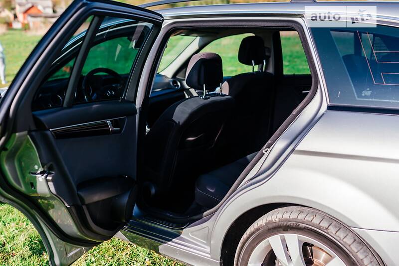 Универсал Mercedes-Benz C-Class 2011 в Ровно