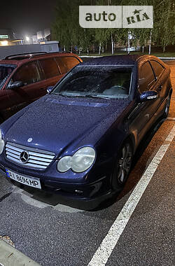 Купе Mercedes-Benz C-Class 2002 в 
