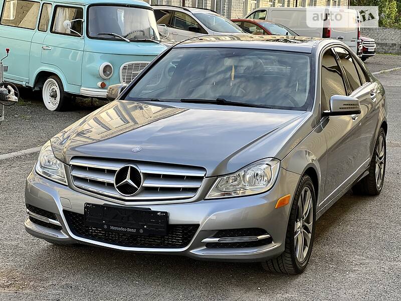 Седан Mercedes-Benz C-Class 2013 в Києві