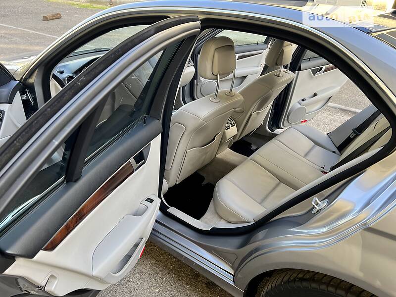 Седан Mercedes-Benz C-Class 2013 в Києві