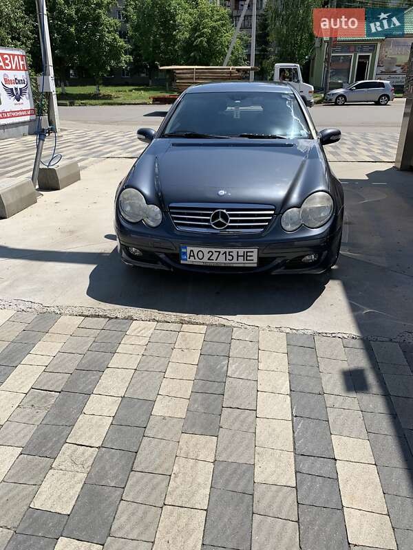 Хэтчбек Mercedes-Benz C-Class 2004 в Сваляве