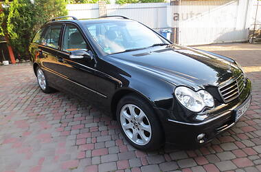 Универсал Mercedes-Benz C-Class 2005 в Киеве