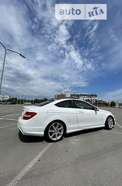 Купе Mercedes-Benz C-Class 2013 в 
